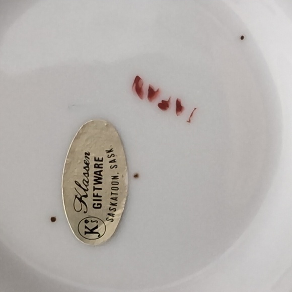 VGT,Klassen Giftware Sakatoon Ceramic Teapot with Wild Strawberry Pattern. - Picture 10 of 11